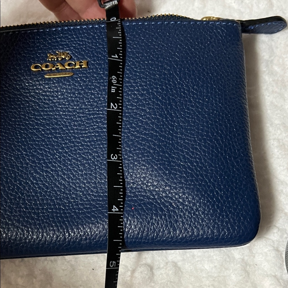 NWT Coach Deep Blue Leather Wristlet - Picture 8 of 9